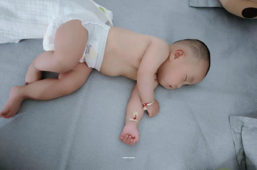 七台河宝宝口水多怎么回事